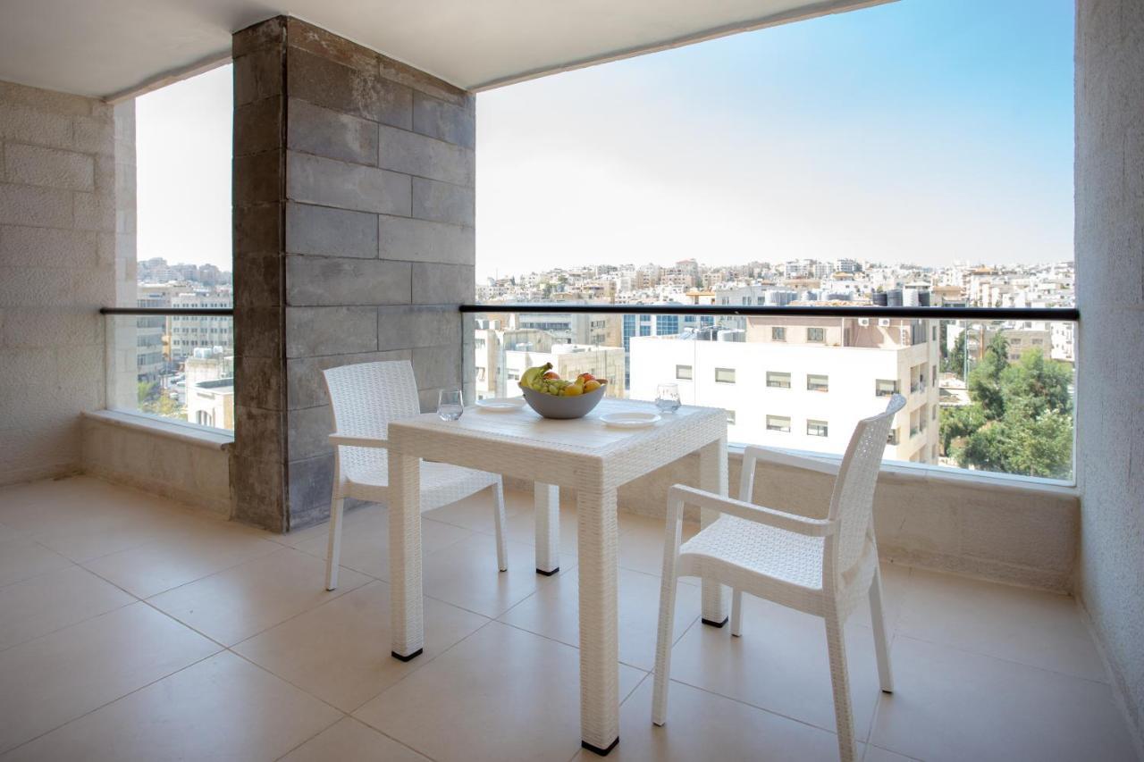 Triple A Hotel Suites Amman Extérieur photo