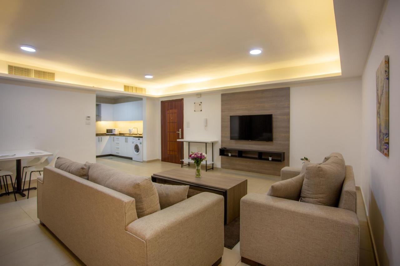 Triple A Hotel Suites Amman Extérieur photo