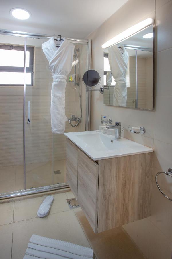 Triple A Hotel Suites Amman Extérieur photo