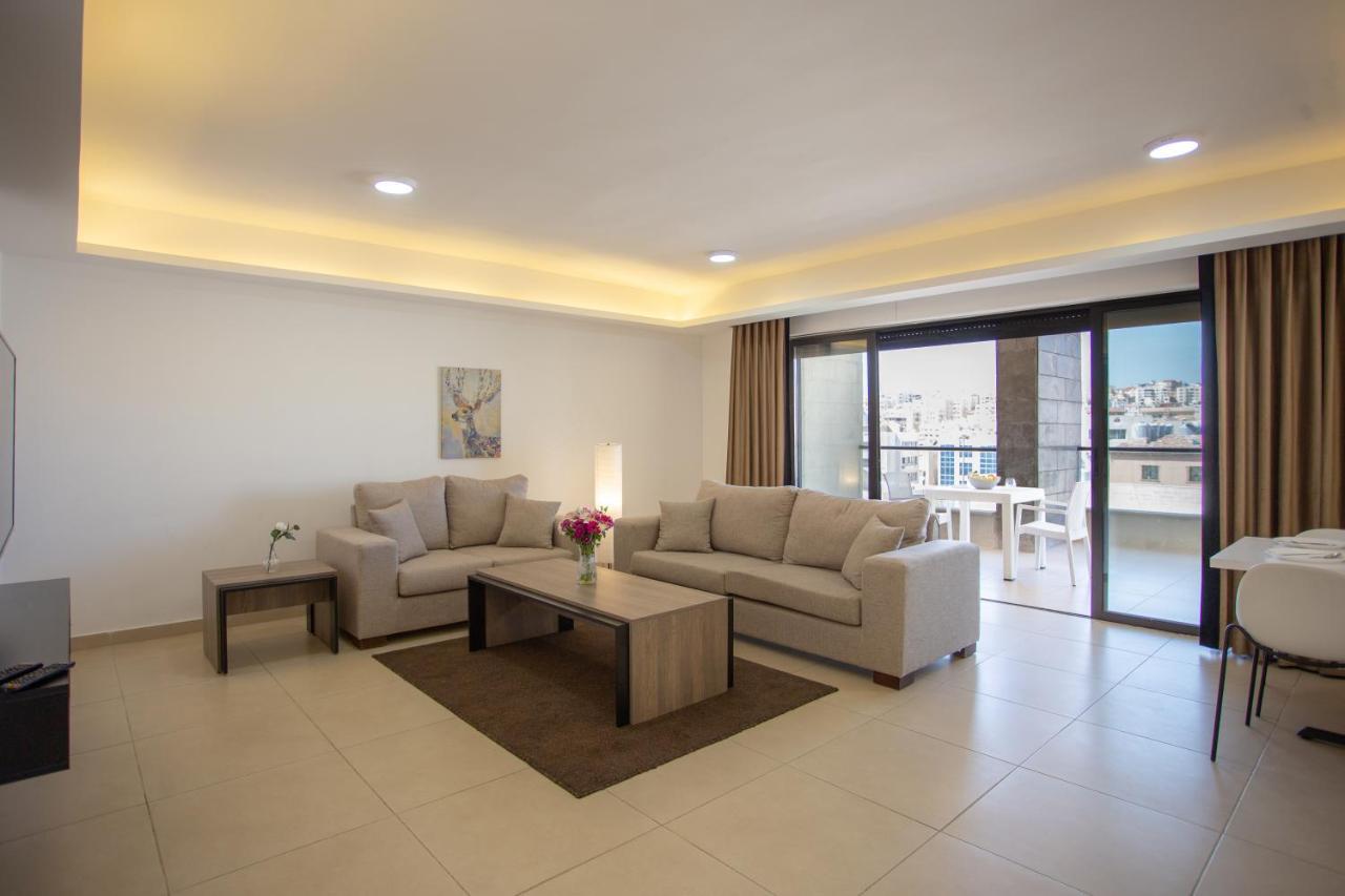 Triple A Hotel Suites Amman Extérieur photo